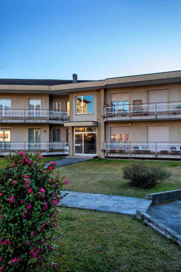 Casa Vacanze Heidi Vista Lago Verbania Buitenkant foto