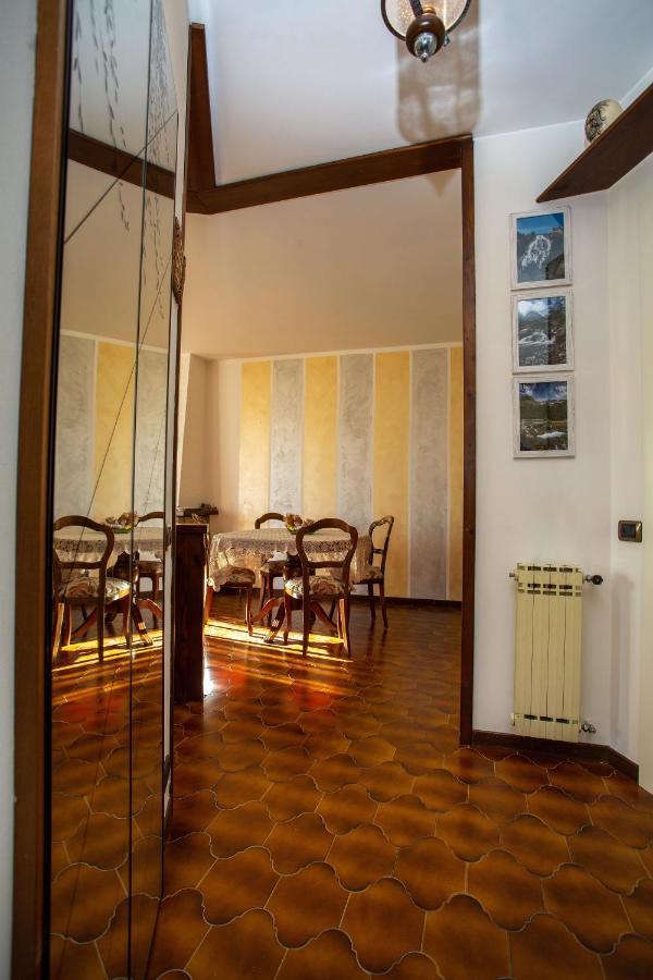 Casa Vacanze Heidi Vista Lago Verbania Buitenkant foto