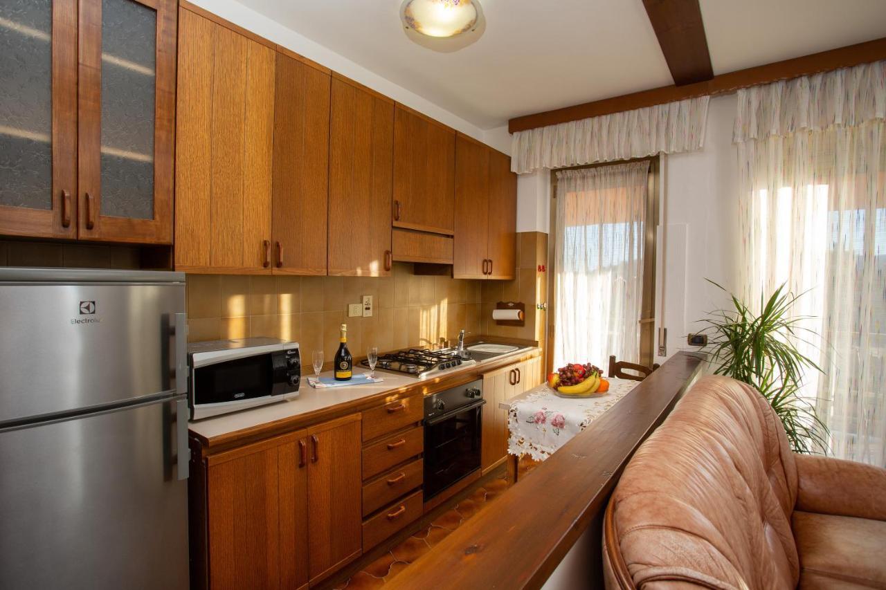 Casa Vacanze Heidi Vista Lago Verbania Buitenkant foto